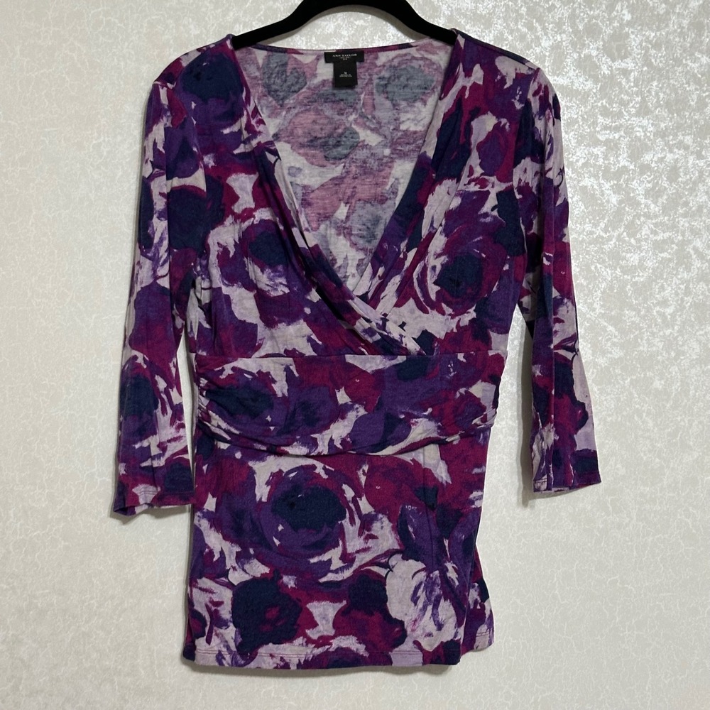 Ann Taylor Abstract Floral Print Top Red Purple 3/4 Sleeve Surplice Blouse Sz M